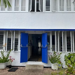  Hostel Civic