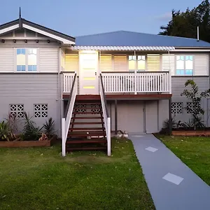  Holiday home Beautiful Queenslander