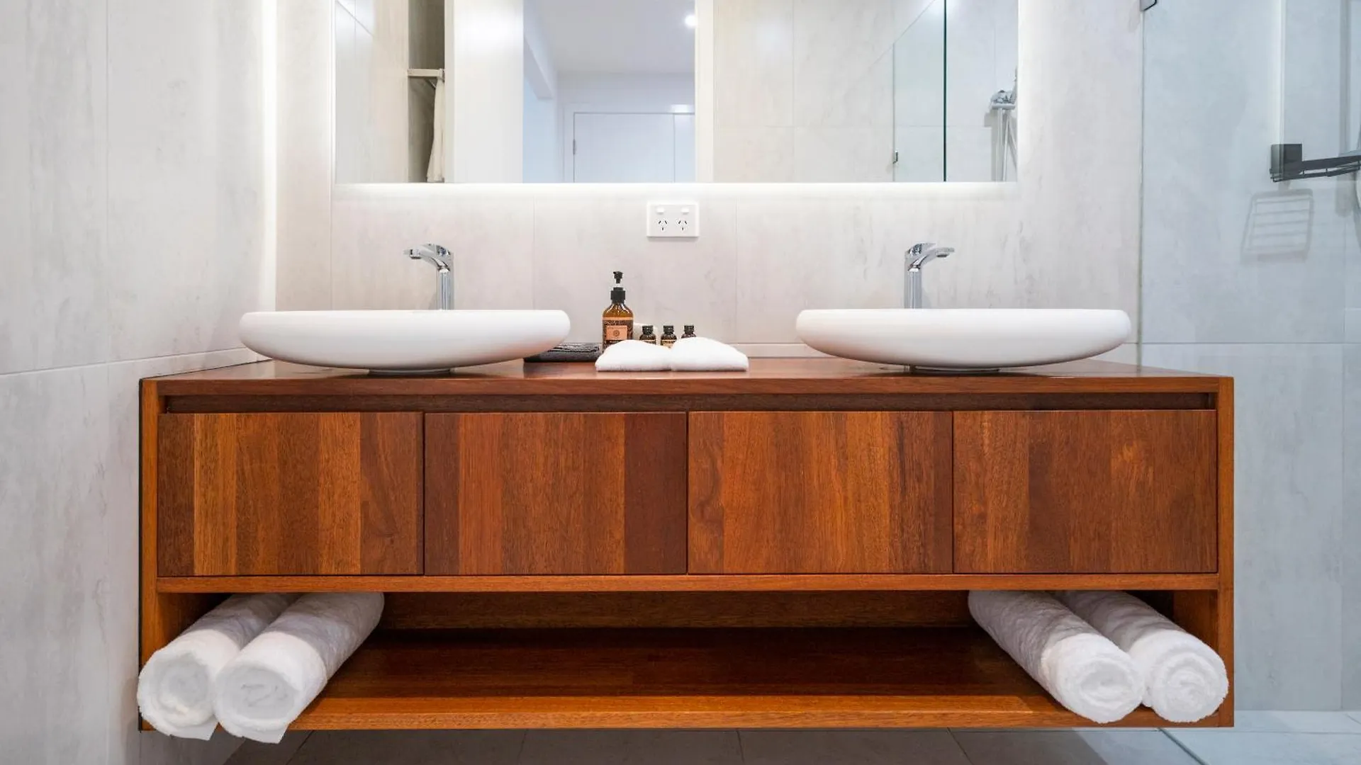 Incredible Views, Open Spaces, Holiday Villa Townsville Australia